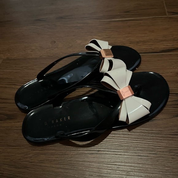 Ted Baker bow jelly flip flops Sandals size 5 very good condition. - Picture 2 of 3